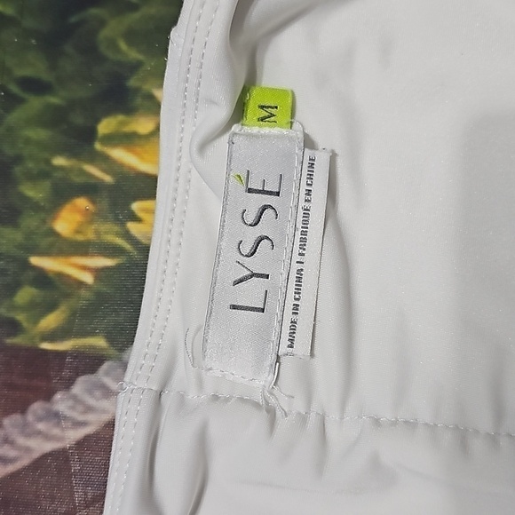 Lysse White Zippered Ankle Pants Size Medium - Picture 4 of 6